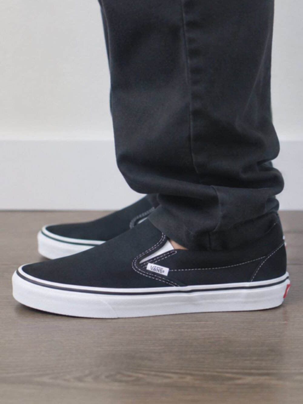 Vans Classic Slip-On Black Canvas Shoes – Men’s Size 6 Skate & Casual Sneakers